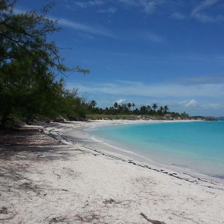 Augusta Bay Bahamas, Exuma Hotel George Town Bagian luar foto