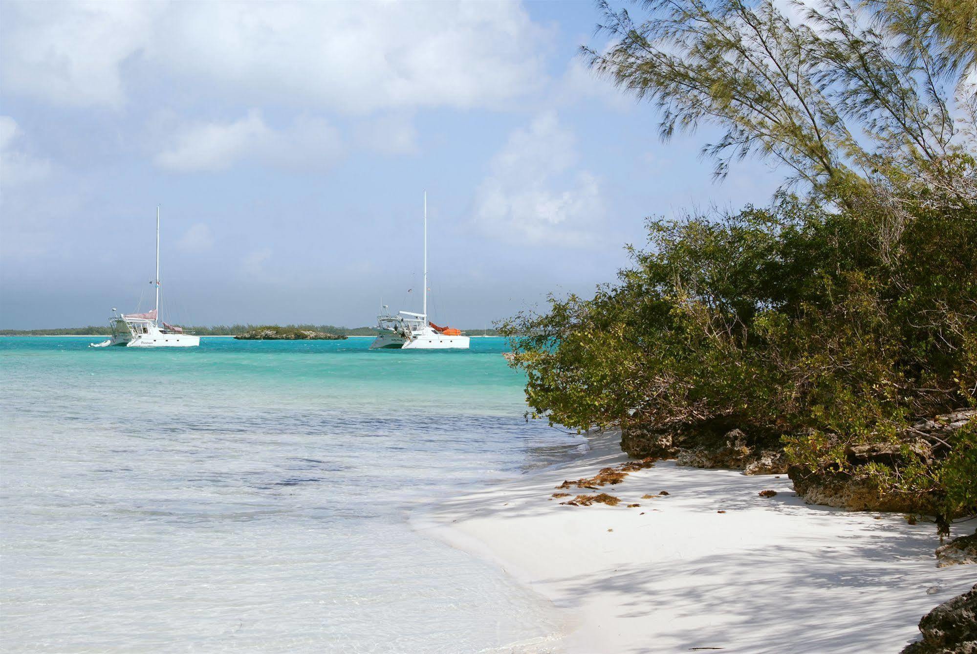 Augusta Bay Bahamas, Exuma Hotel George Town Bagian luar foto