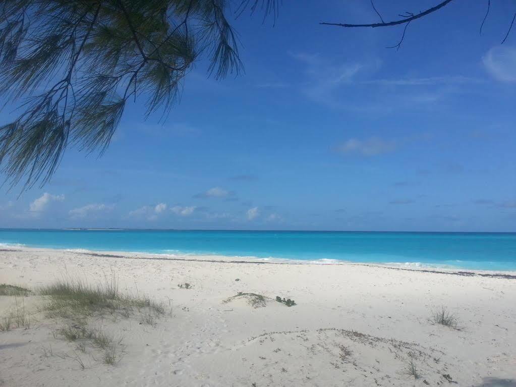 Augusta Bay Bahamas, Exuma Hotel George Town Bagian luar foto